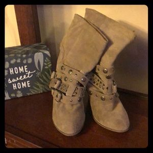 Franco Fortini Suede Studded Leather Booties 8 EUC